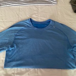Men’s Lululemon tee
